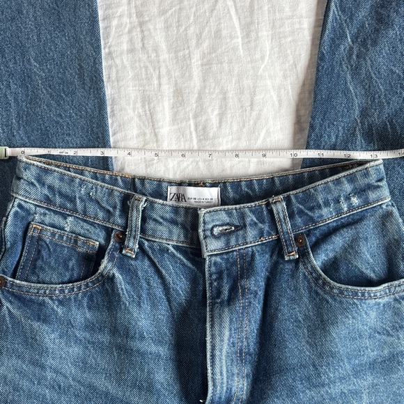 Zara Classic Blue Straight Leg Jeans - Picture 4 of 6